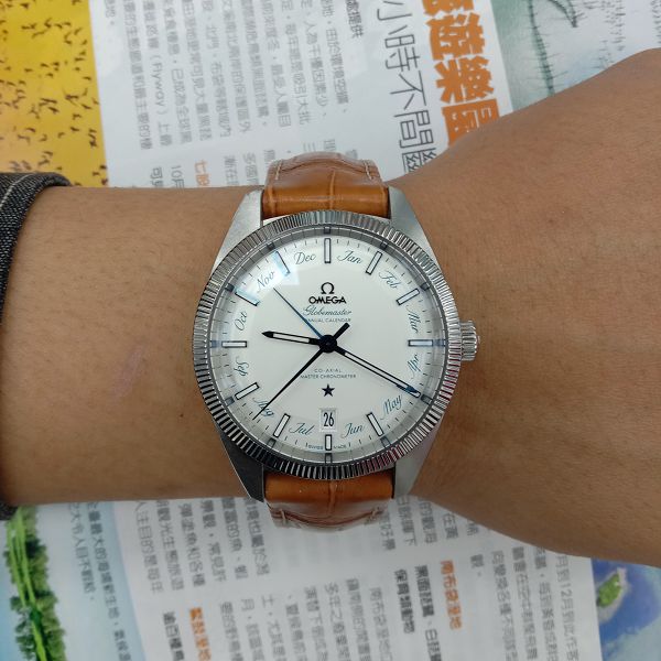 台北流當手錶拍賣 新款 極新品 原裝 Omega 星座 後簍空 自動 男錶 9成9新 盒單齊 喜歡價可議 ZR484